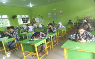 SMK Negeri 1 Belida Darat Selenggarakan Asesmen Sumatif Akhir Semester Berbasis Android untuk Seluruh Siswa Kelas X–XII